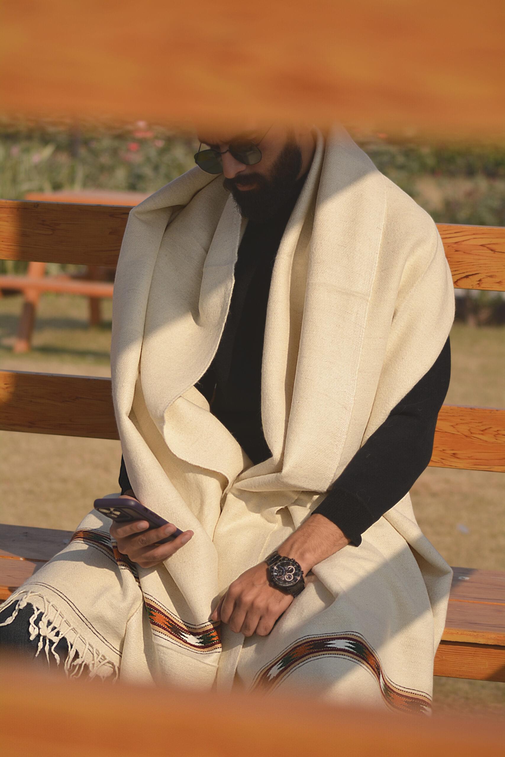 Pure Handmade Woolen White Men Chaddar - Image 2