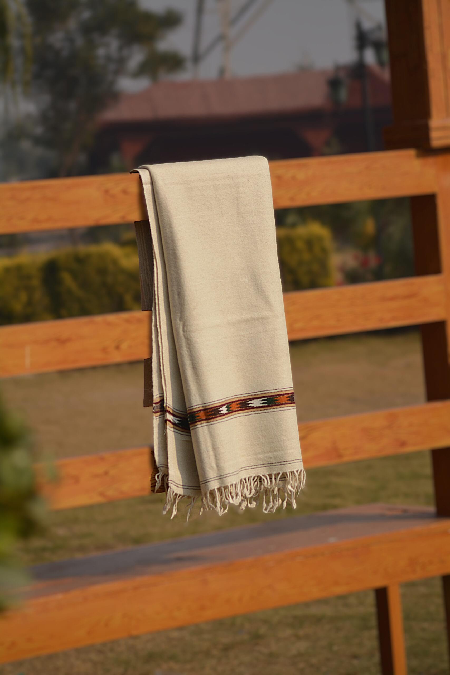 Pure Handmade Woolen White Men Chaddar - Image 4